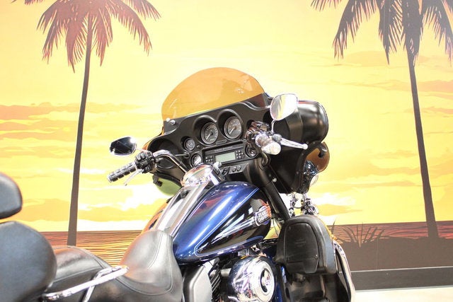 2012 Harley-Davidson Touring FLHTCU - Electra Glide Ultra Classic
