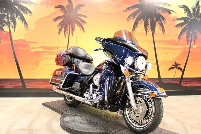 2012 Harley-Davidson Touring FLHTCU - Electra Glide Ultra Classic