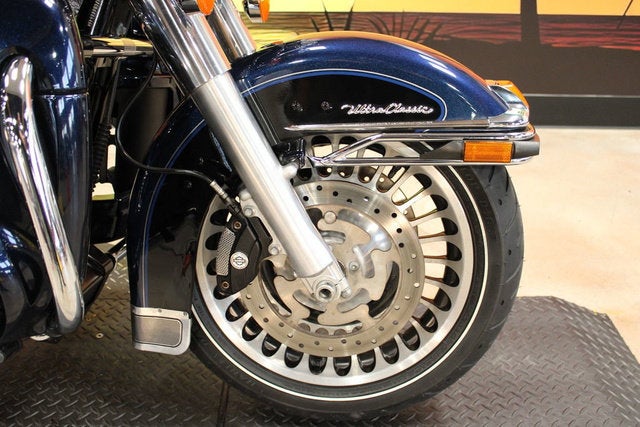 2012 Harley-Davidson Touring FLHTCU - Electra Glide Ultra Classic