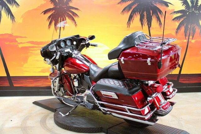 2010 Harley-Davidson FLHTC - Electra Glide Classic Base