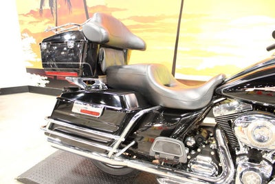 2011 Harley-Davidson Touring FLHTC - Electra Glide Classic