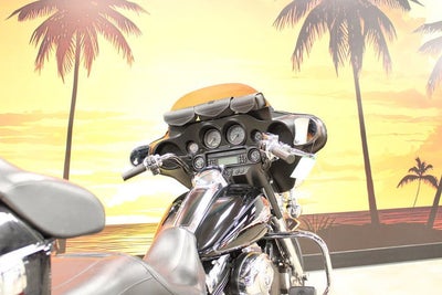 2011 Harley-Davidson Touring FLHTC - Electra Glide Classic