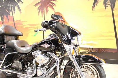 2011 Harley-Davidson Touring FLHTC - Electra Glide Classic