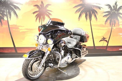 2011 Harley-Davidson Touring FLHTC - Electra Glide Classic