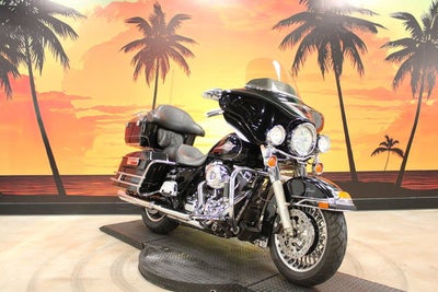 2012 Harley-Davidson Touring FLHTC - Electra Glide Classic