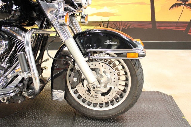 2012 Harley-Davidson Touring FLHTC - Electra Glide Classic