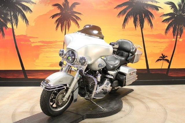 2006 Harley-Davidson FLHTCI - Electra Glide Classic Base