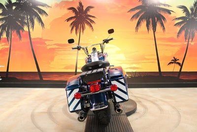 2022 Harley-Davidson FLHP Base