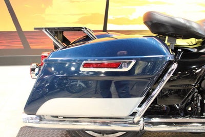 2022 Harley-Davidson FLHP Base