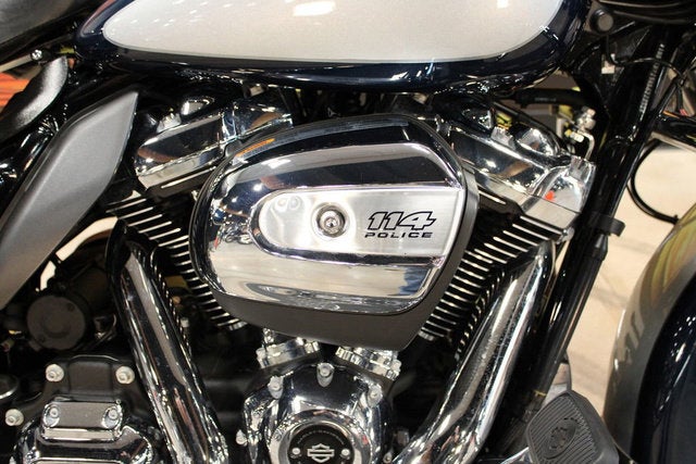 2022 Harley-Davidson FLHP Base