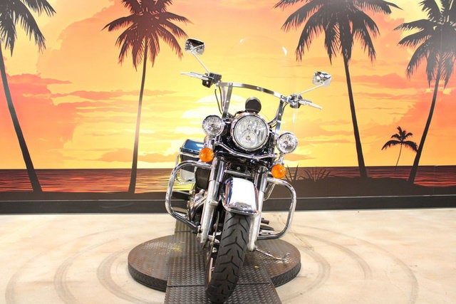 2022 Harley-Davidson FLHP Base