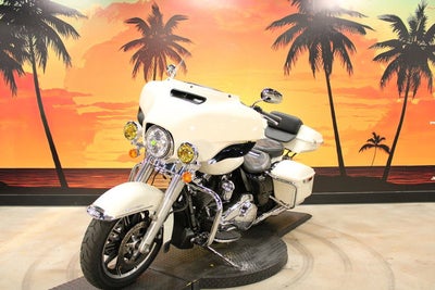 2023 Harley-Davidson FLHTP Base