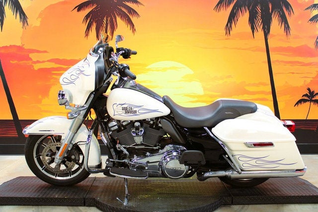 2023 Harley-Davidson FLHTP Base