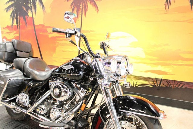 2007 Harley-Davidson FLHRC - Road King Classic Base