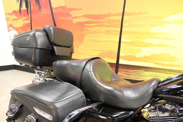 2007 Harley-Davidson FLHRC - Road King Classic Base