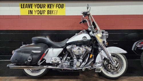 2008 Harley-Davidson FLHRC - Road King Classic Base