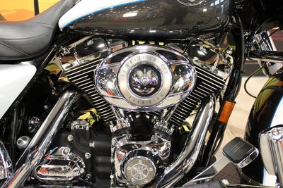 2008 Harley-Davidson FLHRC - Road King Classic Base