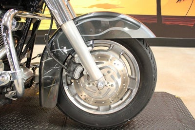 2005 Harley-Davidson FLHRS - Road King Custom Base