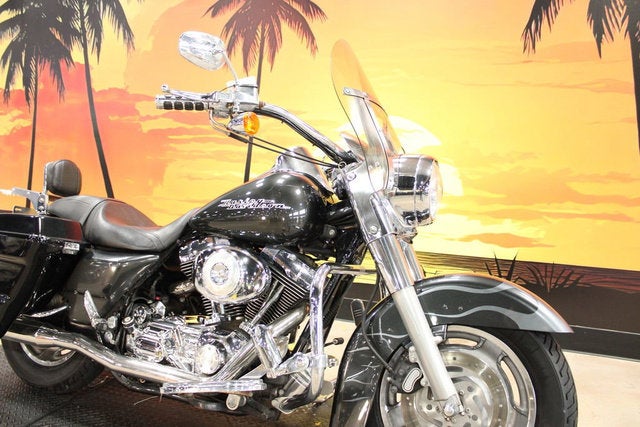 2005 Harley-Davidson FLHRS - Road King Custom Base
