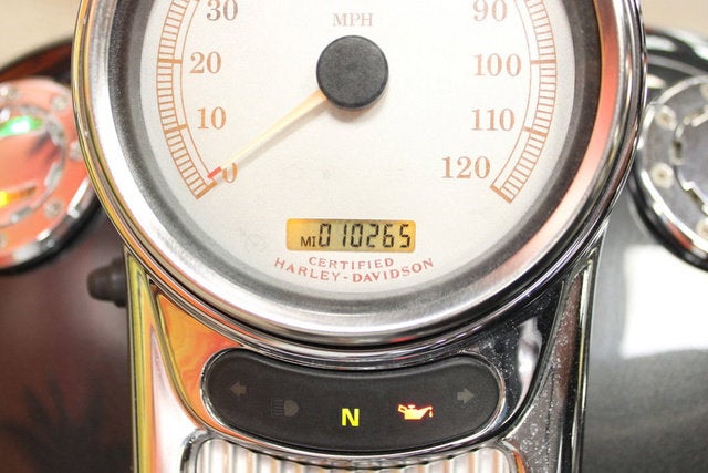 2005 Harley-Davidson FLHRS - Road King Custom Base