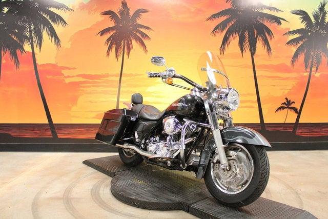 2005 Harley-Davidson FLHRS - Road King Custom Base