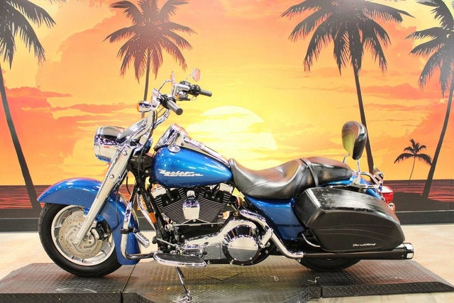 2005 Harley-Davidson FLHRS - Road King Custom Base