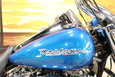 2005 Harley-Davidson FLHRS - Road King Custom Base