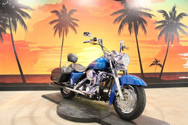 2005 Harley-Davidson FLHRS - Road King Custom Base