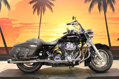2006 Harley-Davidson FLHRS - Road King Custom Base