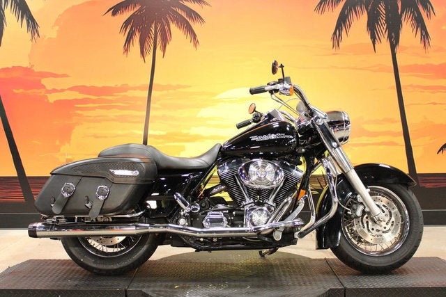 2006 Harley-Davidson FLHRS - Road King Custom Base