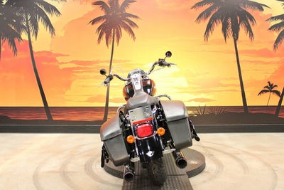 2006 Harley-Davidson FLHRS - Road King Custom Base