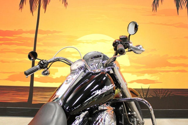 2006 Harley-Davidson FLHRS - Road King Custom Base