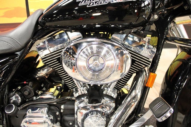 2006 Harley-Davidson FLHRS - Road King Custom Base