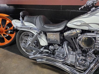 2005 Harley-Davidson FXDWGI Base