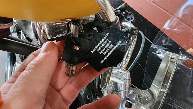 2016 Harley-Davidson FLD - Dyna Switchback Base