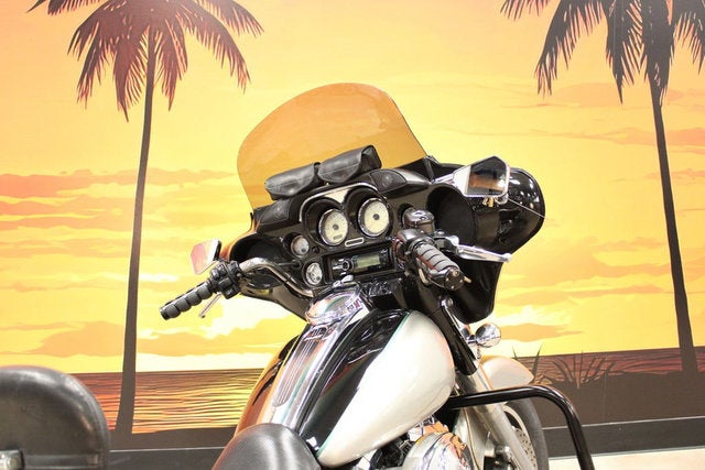 2007 Harley-Davidson FLHX - Street Glide Base