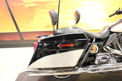 2007 Harley-Davidson FLHX - Street Glide Base