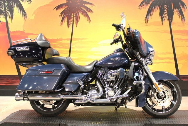 2009 Harley-Davidson FLHX - Street Glide Base