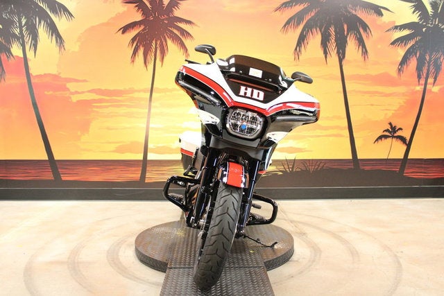 2024 Harley-Davidson FLHX - Street Glide Base