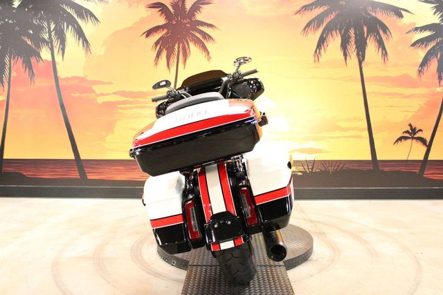 2024 Harley-Davidson FLHX - Street Glide Base