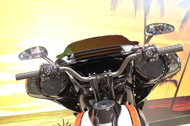 2024 Harley-Davidson FLHX - Street Glide Base