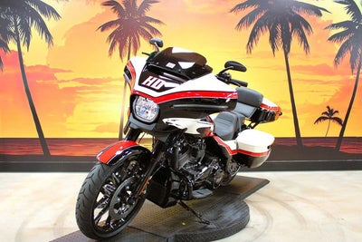 2024 Harley-Davidson FLHX - Street Glide Base