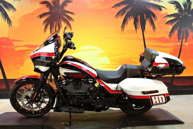 2024 Harley-Davidson FLHX - Street Glide Base