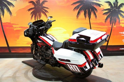 2024 Harley-Davidson FLHX - Street Glide Base