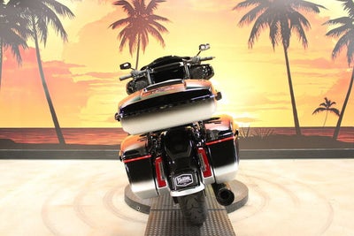 2025 Harley-Davidson FLHX - Street Glide Base