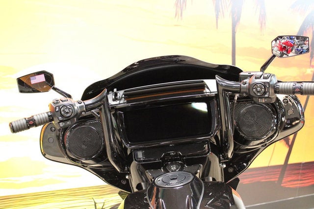 2025 Harley-Davidson FLHX - Street Glide Base