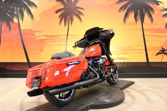 2026 Harley-Davidson Street Glide FLHX