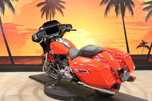2026 Harley-Davidson FLHX - Street Glide Base