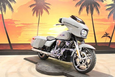 2026 Harley-Davidson Street Glide FLHX