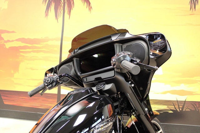 2025 Harley-Davidson FLHX - Street Glide Base